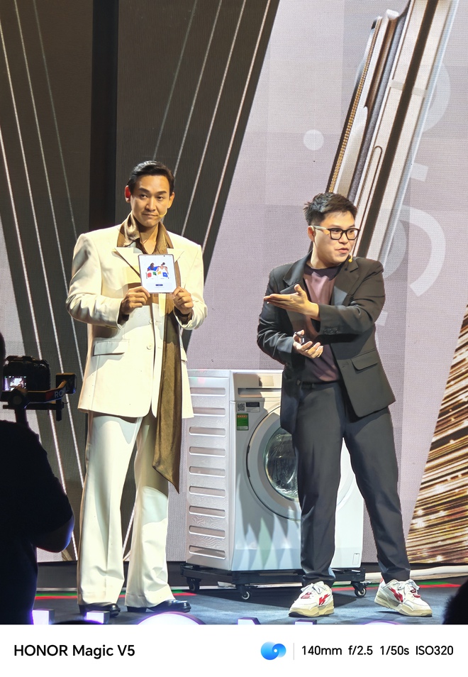 Trải nghiệm HONOR Magic V5: Cuộc đua thêm phần khốc liệt khi lựa chọn điện thoại gập đã không cần phải đánh đổi- Ảnh 11. Trải nghiệm HONOR Magic V5: Cuộc đua thêm phần khốc liệt khi lựa chọn điện thoại gập đã không cần phải đánh đổi- Ảnh 11.