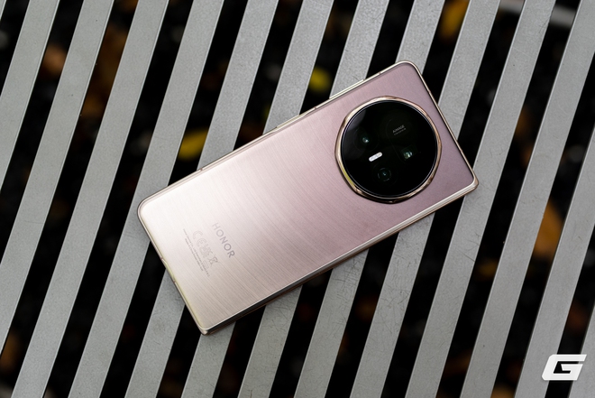 Trải nghiệm HONOR Magic V5: Cuộc đua thêm phần khốc liệt khi lựa chọn điện thoại gập đã không cần phải đánh đổi- Ảnh 13. Trải nghiệm HONOR Magic V5: Cuộc đua thêm phần khốc liệt khi lựa chọn điện thoại gập đã không cần phải đánh đổi- Ảnh 13.