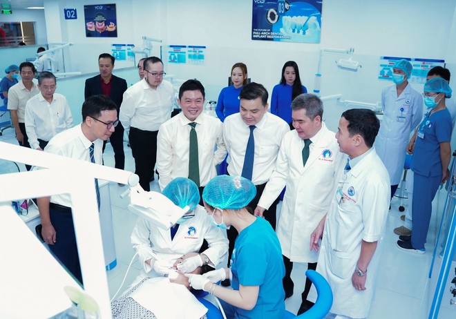 Khai trương Trung tâm Răng Hàm Mặt Kỹ thuật cao – Biểu tượng hợp tác vì sức khỏe người dân- Ảnh 6. Khai trương Trung tâm Răng Hàm Mặt Kỹ thuật cao – Biểu tượng hợp tác vì sức khỏe người dân- Ảnh 6.