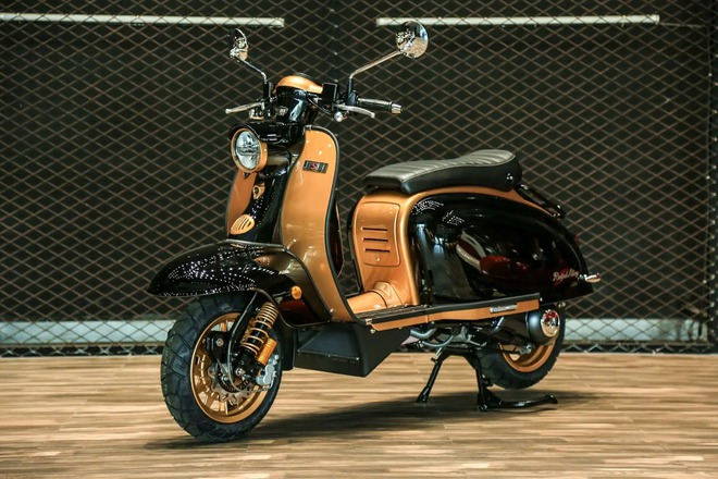 Mẫu xe tay ga Royal Alloy JPS 350: Cổ điển đến từng tấm thép, hiện đại đến từng chi tiết!- Ảnh 6.