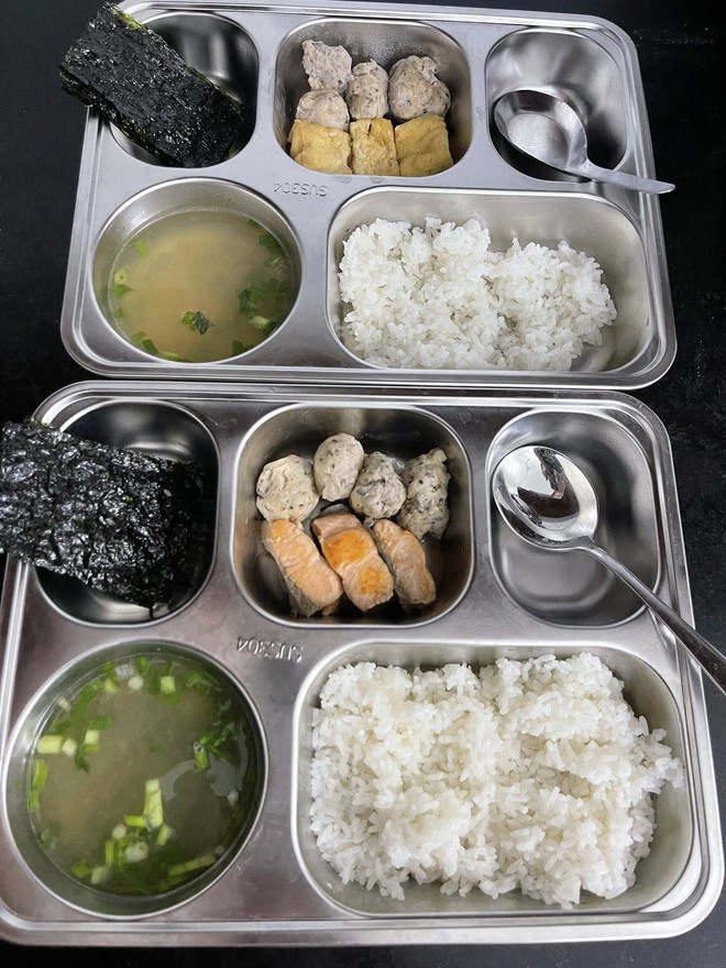 Chỉ mất 20 phút để 1 mẹ ở Hà Nội chuẩn bị khay cơm suất chất lượng cao cho con, 2 bạn nhỏ thích mê, ngày nào cũng háo hức đợi- Ảnh 20. Chỉ mất 20 phút để 1 mẹ ở Hà Nội chuẩn bị khay cơm suất chất lượng cao cho con, 2 bạn nhỏ thích mê, ngày nào cũng háo hức đợi- Ảnh 20.