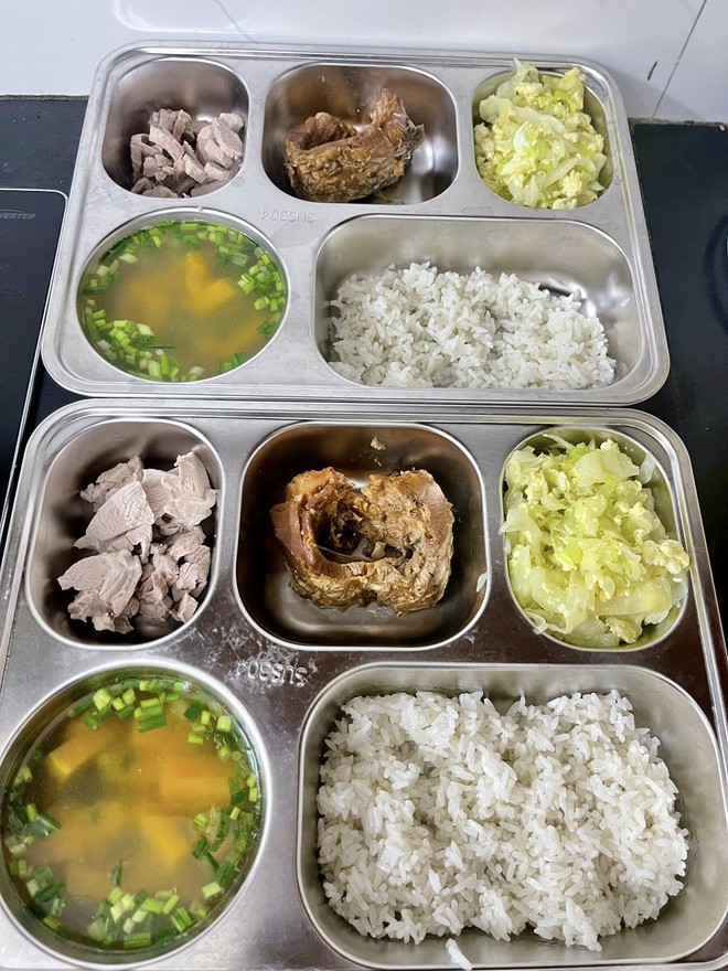 Chỉ mất 20 phút để 1 mẹ ở Hà Nội chuẩn bị khay cơm suất chất lượng cao cho con, 2 bạn nhỏ thích mê, ngày nào cũng háo hức đợi- Ảnh 6. Chỉ mất 20 phút để 1 mẹ ở Hà Nội chuẩn bị khay cơm suất chất lượng cao cho con, 2 bạn nhỏ thích mê, ngày nào cũng háo hức đợi- Ảnh 6.