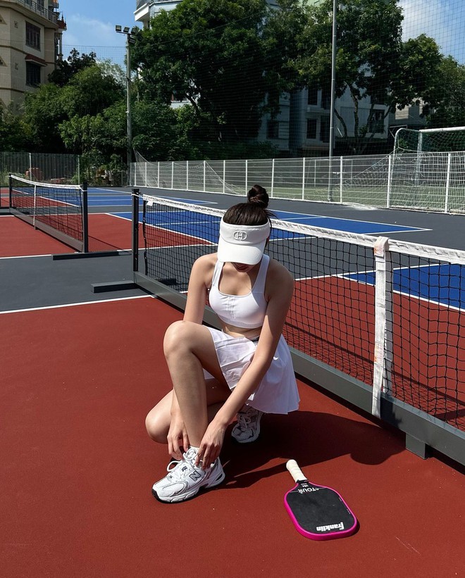 Pickleball: Thuốc bổ cho sức khỏe nhưng là "thuốc thử độc" cho hôn nhân?- Ảnh 3. Pickleball: Thuốc bổ cho sức khỏe nhưng là "thuốc thử độc" cho hôn nhân?- Ảnh 3.