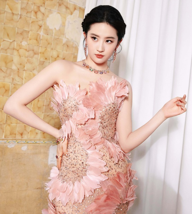 dong-phuong23-9446-9594-17424332-17424439758371749751620-1742457610462-1742457610811407610330-1761292688300-1761292688539655950842.jpg