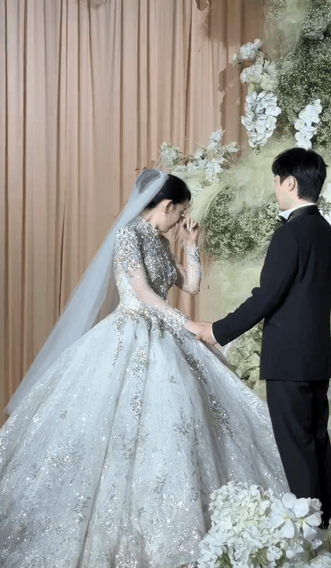 Em g&aacute;i Chương Nhược Nam g&acirc;y b&atilde;o mạng, c&oacute; 1 điểm giống hệt chị g&aacute;i- Ảnh 7.