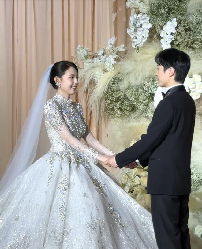 Em g&aacute;i Chương Nhược Nam g&acirc;y b&atilde;o mạng, c&oacute; 1 điểm giống hệt chị g&aacute;i- Ảnh 2.