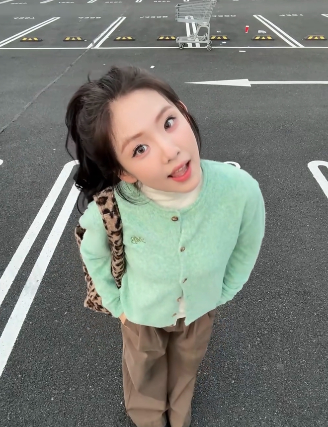 Em g&aacute;i Chương Nhược Nam g&acirc;y b&atilde;o mạng, c&oacute; 1 điểm giống hệt chị g&aacute;i- Ảnh 20.