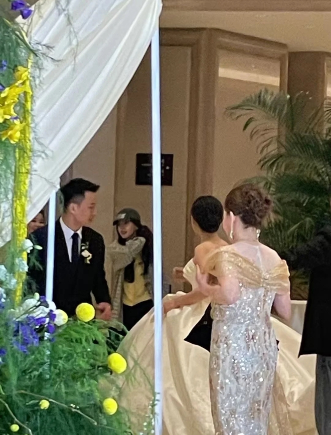 Em g&aacute;i Chương Nhược Nam g&acirc;y b&atilde;o mạng, c&oacute; 1 điểm giống hệt chị g&aacute;i- Ảnh 10.