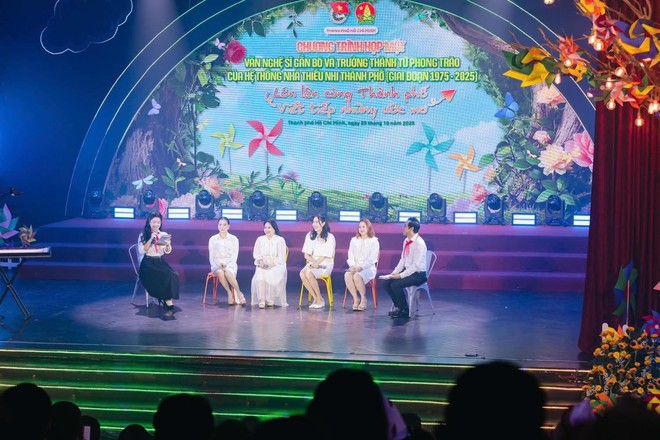 Họp mặt văn nghệ sĩ gắn bó và trưởng thành từ phong trào nhà thiếu k+ truc tiep bong da Thành phố (1975 – 2025): Lớn lên cùng thành phố, viết tiếp những ước mơ- Ảnh 6.