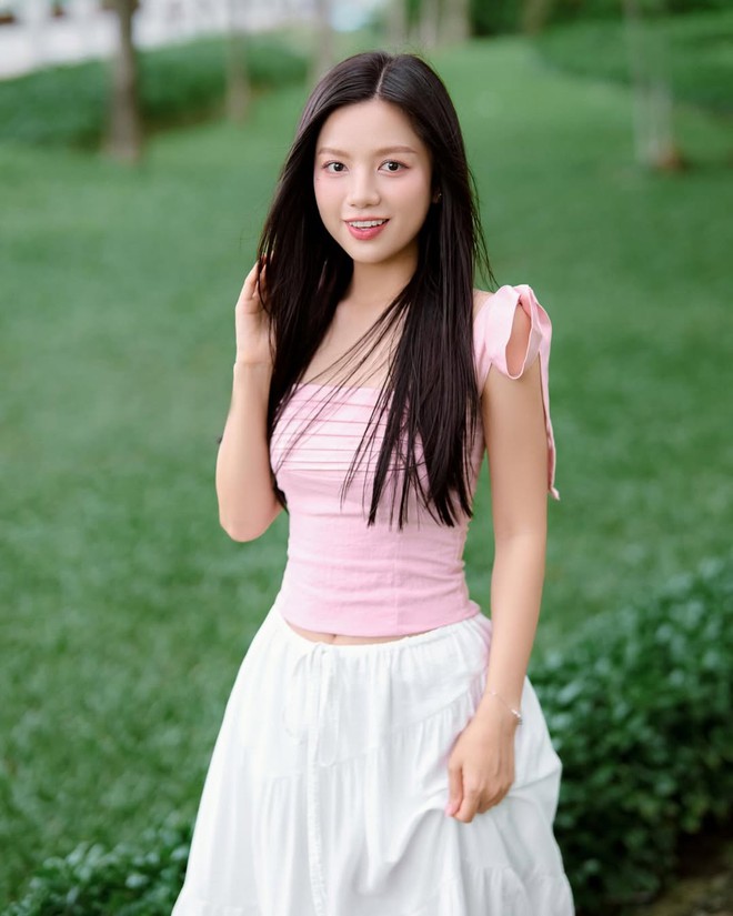 Nữ ch&iacute;nh Mưa Đỏ bỗng th&agrave;nh "bản sao" Hyeri, đến chị ruột cũng phải thừa nhận- Ảnh 19.