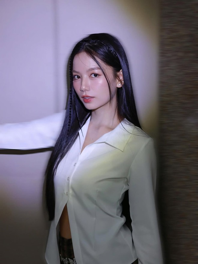 Nữ ch&iacute;nh Mưa Đỏ bỗng th&agrave;nh "bản sao" Hyeri, đến chị ruột cũng phải thừa nhận- Ảnh 9.