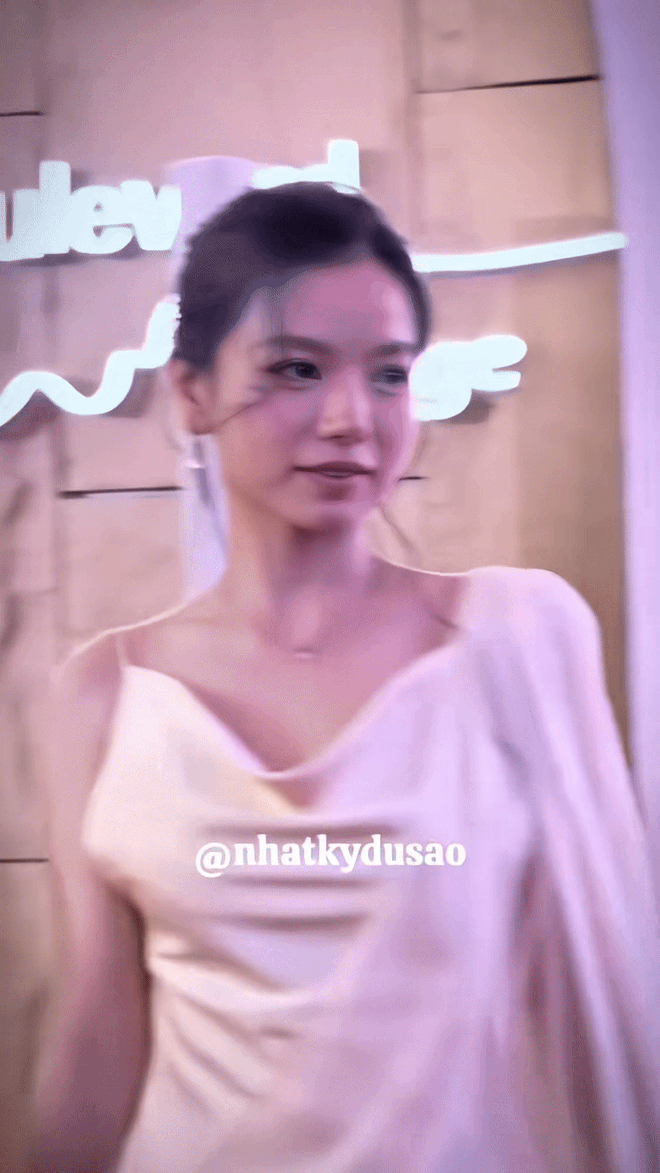 Nữ ch&iacute;nh Mưa Đỏ bỗng th&agrave;nh "bản sao" Hyeri, đến chị ruột cũng phải thừa nhận- Ảnh 11.