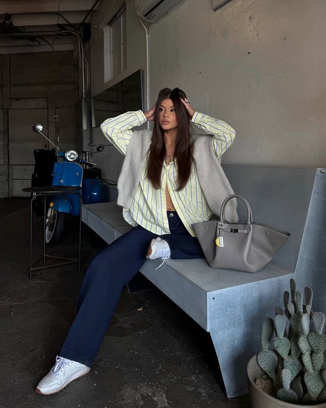 4 lưu ý giúp bạn phối đồ mùa lạnh với sơ mi sáng màu thật chất- Ảnh 2.