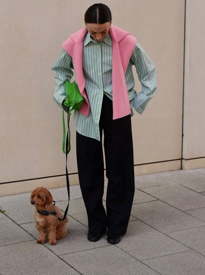 4 lưu ý giúp bạn phối đồ mùa lạnh với sơ mi sáng màu thật chất- Ảnh 8.