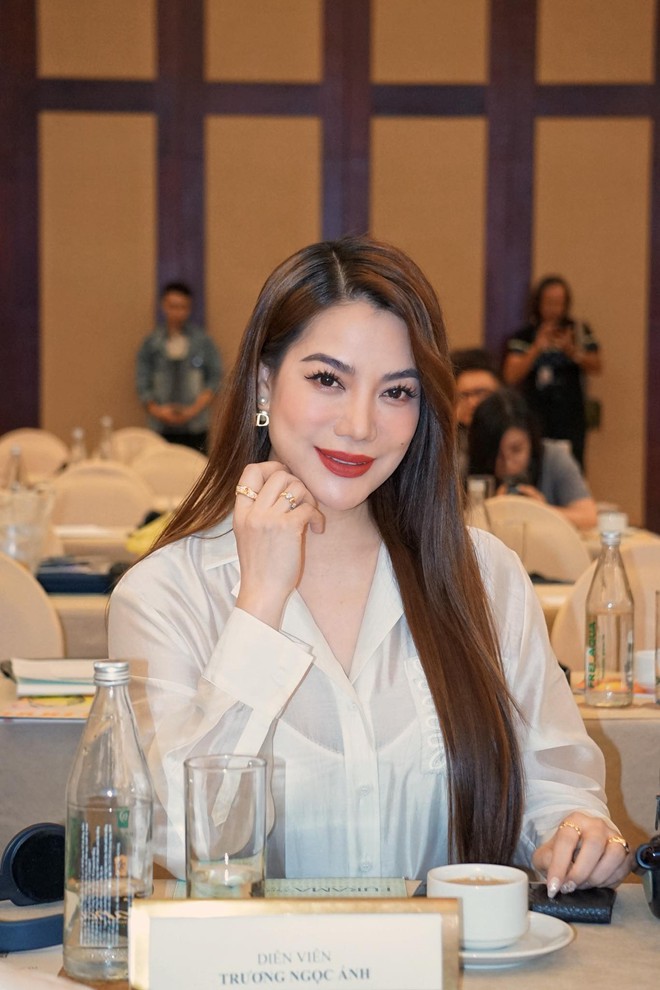 Vì sao Trương Ngọc Ánh ngày càng trẻ?- Ảnh 22. Vì sao Trương Ngọc Ánh ngày càng trẻ?- Ảnh 22.
