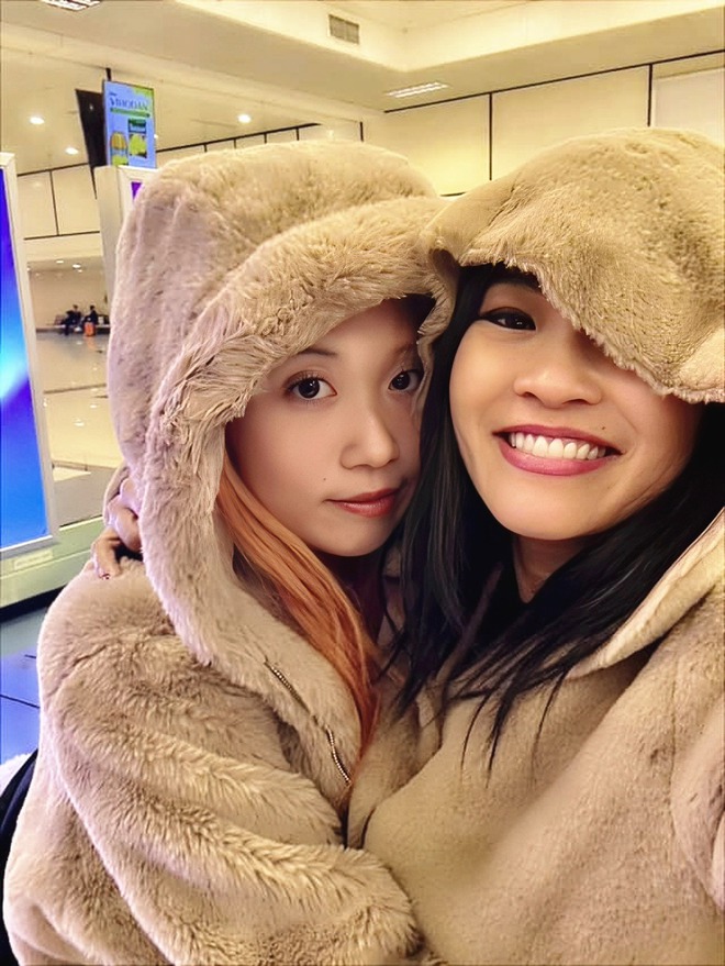 Con gái ca sĩ Phương Thanh xin nghỉ nửa năm học để đi chơi vì áp lực học hành
- Ảnh 3. Con gái ca sĩ Phương Thanh xin nghỉ nửa năm học để đi chơi vì áp lực học hành
- Ảnh 3.