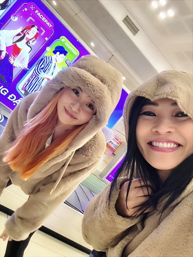 Con gái ca sĩ Phương Thanh xin nghỉ nửa năm học để đi chơi vì áp lực học hành
- Ảnh 4. Con gái ca sĩ Phương Thanh xin nghỉ nửa năm học để đi chơi vì áp lực học hành
- Ảnh 4.