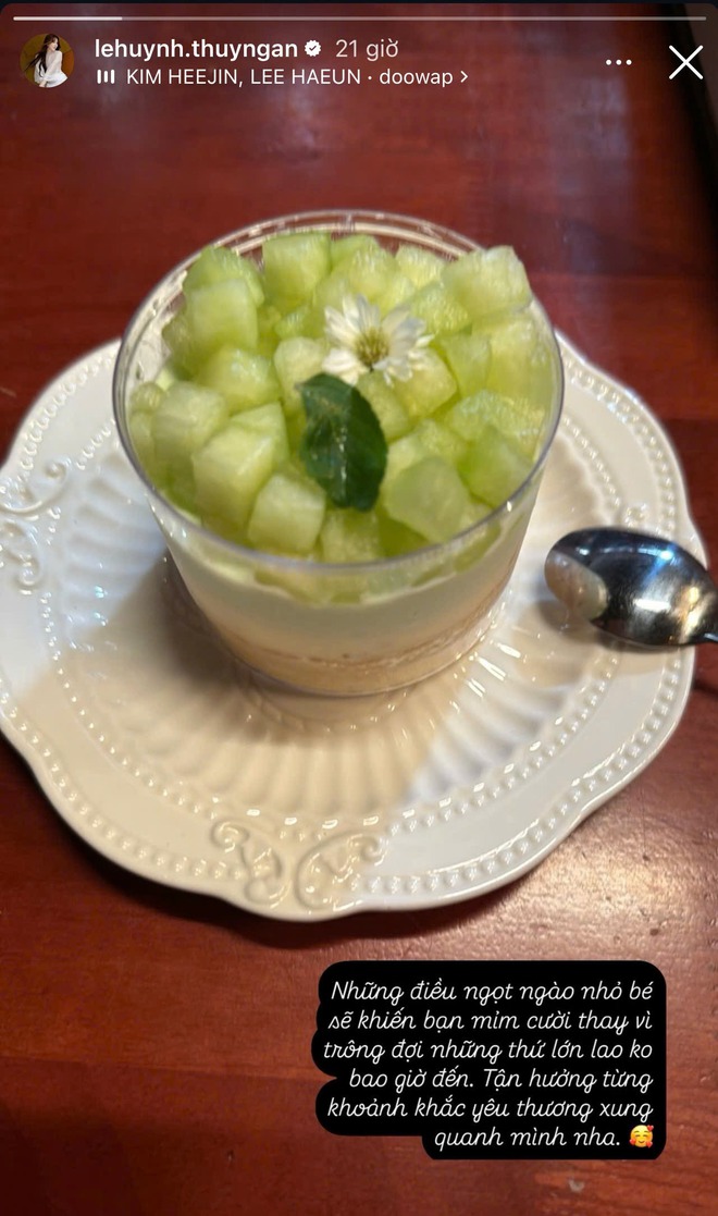 Thêm chi tiết chứng tỏ cặp đôi Vbiz có "visual đỉnh nóc" đã "đường ai nấy đi"- Ảnh 7. Thêm chi tiết chứng tỏ cặp đôi Vbiz có "visual đỉnh nóc" đã "đường ai nấy đi"- Ảnh 7.