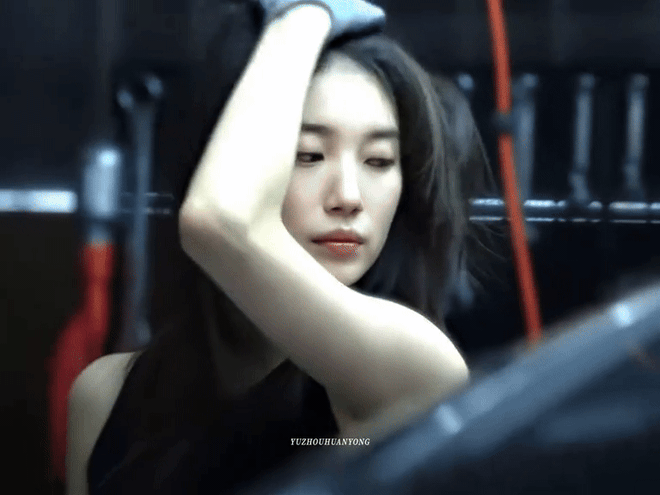 ezgif-69b5f9b258e4e4-17597447971521205078418.gif