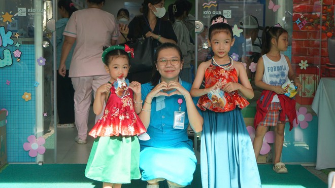 TRUNG THU RẠNG RỠ – MÊKÔNG RỘN RÀNG NIỀM VUI- Ảnh 1. TRUNG THU RẠNG RỠ – MÊKÔNG RỘN RÀNG NIỀM VUI- Ảnh 1.