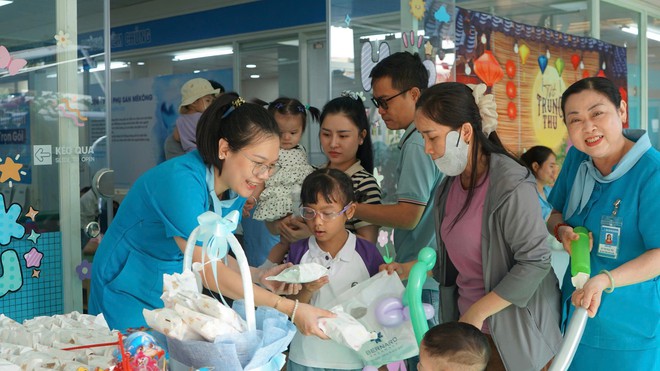 TRUNG THU RẠNG RỠ – MÊKÔNG RỘN RÀNG NIỀM VUI- Ảnh 3. TRUNG THU RẠNG RỠ – MÊKÔNG RỘN RÀNG NIỀM VUI- Ảnh 3.
