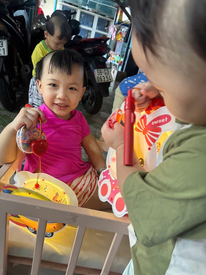 TRUNG THU RẠNG RỠ – MÊKÔNG RỘN RÀNG NIỀM VUI- Ảnh 6. TRUNG THU RẠNG RỠ – MÊKÔNG RỘN RÀNG NIỀM VUI- Ảnh 6.