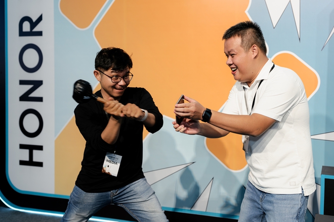 HONOR X7d ra mắt tại Việt Nam: Chuẩn bền 5 sao Thụy Sĩ, pin “khủng” 6.500mAh, giá chưa đến 6 triệu- Ảnh 7. HONOR X7d ra mắt tại Việt Nam: Chuẩn bền 5 sao Thụy Sĩ, pin “khủng” 6.500mAh, giá chưa đến 6 triệu- Ảnh 7.