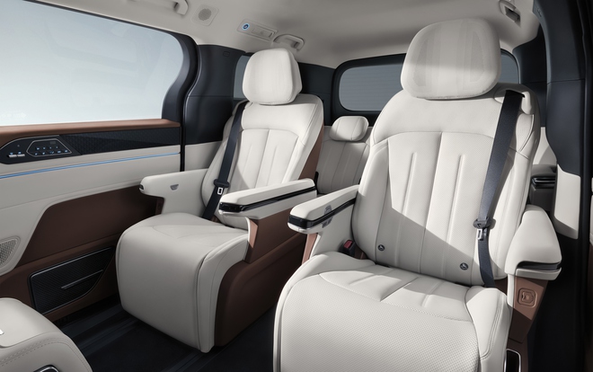 BYD M9: MPV thông minh 7 chỗ với thiết kế lấy cảm hứng từ rồng, hỗ trợ giọng nói tiếng Việt và hệ treo điện tử DiSus-C- Ảnh 8. BYD M9: MPV thông minh 7 chỗ với thiết kế lấy cảm hứng từ rồng, hỗ trợ giọng nói tiếng Việt và hệ treo điện tử DiSus-C- Ảnh 8.