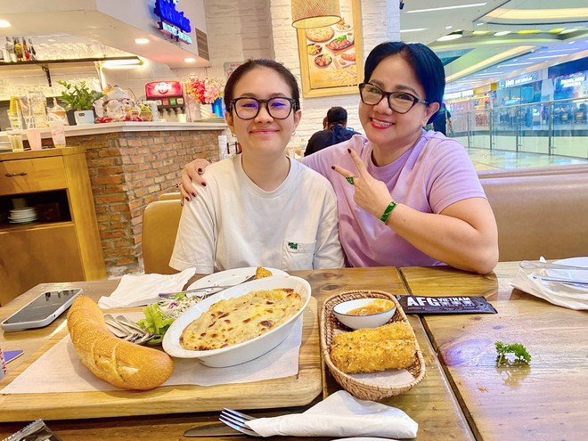 "Nữ ho&agrave;ng c&aacute;t-x&ecirc;" thập ni&ecirc;n 90, tiền trải đầy nh&agrave;, 3 lần đổ vỡ t&igrave;nh cảm: Tuổi 61 sống an y&ecirc;n một m&igrave;nh- Ảnh 4.