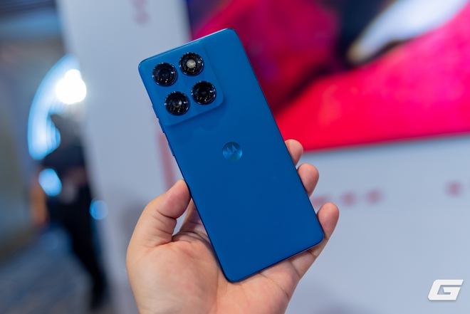 Motorola "tái xuất" Việt Nam đầy ấn tượng: Ra mắt 5 mẫu máy trải dài mọi phân khúc, giá chưa đến 3 triệu đồng- Ảnh 13. Motorola "tái xuất" Việt Nam đầy ấn tượng: Ra mắt 5 mẫu máy trải dài mọi phân khúc, giá chưa đến 3 triệu đồng- Ảnh 13.