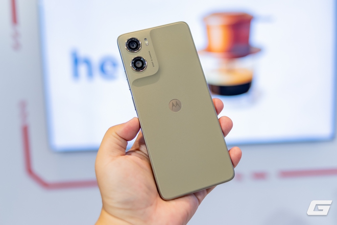 Motorola "tái xuất" Việt Nam đầy ấn tượng: Ra mắt 5 mẫu máy trải dài mọi phân khúc, giá chưa đến 3 triệu đồng- Ảnh 21. Motorola "tái xuất" Việt Nam đầy ấn tượng: Ra mắt 5 mẫu máy trải dài mọi phân khúc, giá chưa đến 3 triệu đồng- Ảnh 21.