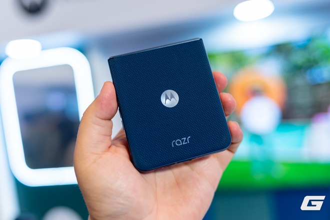 Motorola "tái xuất" Việt Nam đầy ấn tượng: Ra mắt 5 mẫu máy trải dài mọi phân khúc, giá chưa đến 3 triệu đồng- Ảnh 2. Motorola "tái xuất" Việt Nam đầy ấn tượng: Ra mắt 5 mẫu máy trải dài mọi phân khúc, giá chưa đến 3 triệu đồng- Ảnh 2.