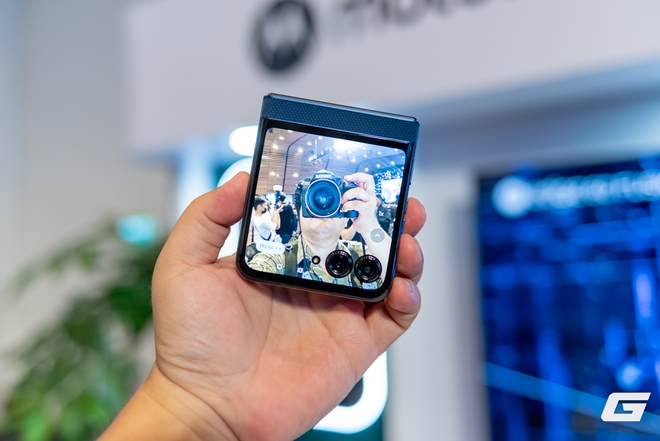 Motorola "tái xuất" Việt Nam đầy ấn tượng: Ra mắt 5 mẫu máy trải dài mọi phân khúc, giá chưa đến 3 triệu đồng- Ảnh 7. Motorola "tái xuất" Việt Nam đầy ấn tượng: Ra mắt 5 mẫu máy trải dài mọi phân khúc, giá chưa đến 3 triệu đồng- Ảnh 7.