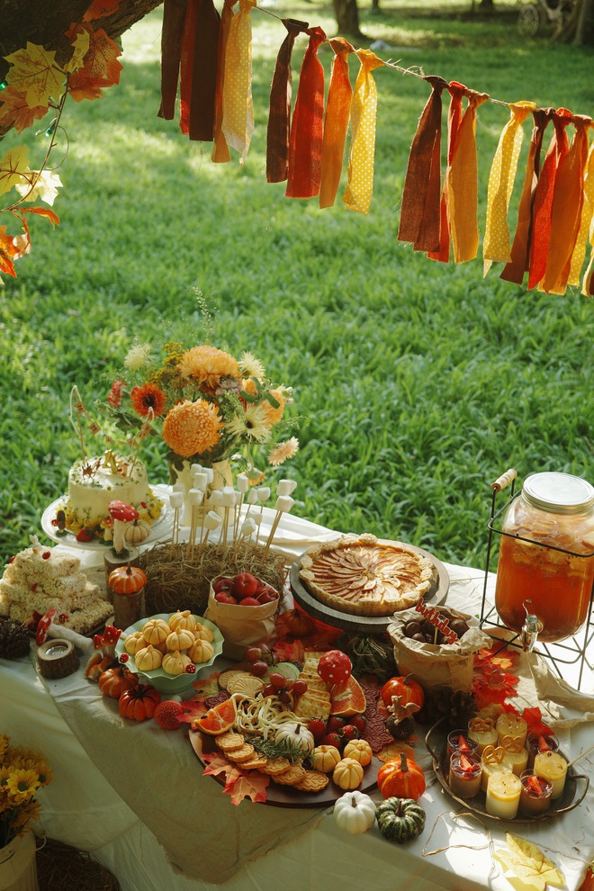 Mẹ biến giấc mơ cổ tích của con trai thành hiện thực với tiệc sinh nhật giữa trời thu Hà Nội đẹp đến mê mẩn- Ảnh 9. Mẹ biến giấc mơ cổ tích của con trai thành hiện thực với tiệc sinh nhật giữa trời thu Hà Nội đẹp đến mê mẩn- Ảnh 9.