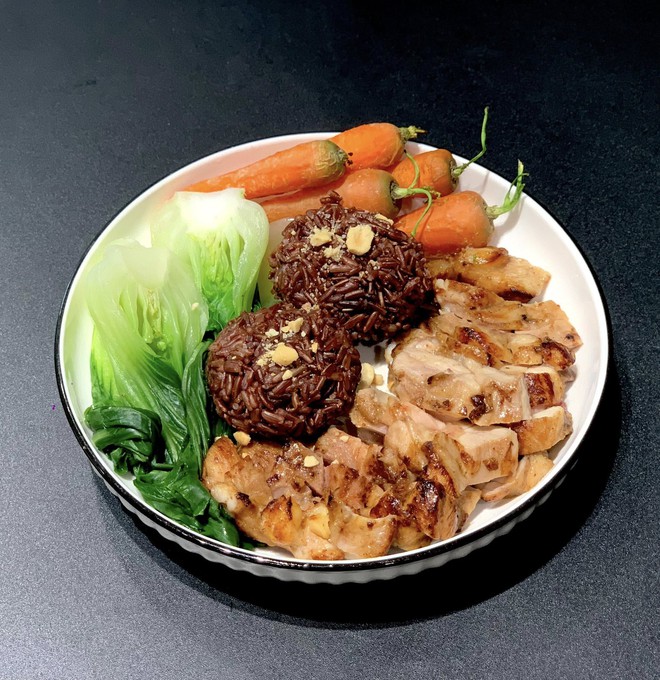 Cân nặng chạm mốc 72kg sau sinh, mẹ 2 con làm điều này mà giảm 20kg, hình ảnh hậu giảm cân khiến nhiều người không nhận ra- Ảnh 11.