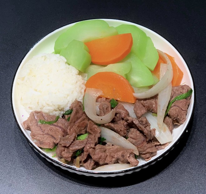 Mẹ Hà Nội khoe thực đơn giảm cân mà chị em lướt đi lướt lại không lối thoát: Đây là đĩa cơm healthy mà đẹp nhất từng thấy!- Ảnh 16.