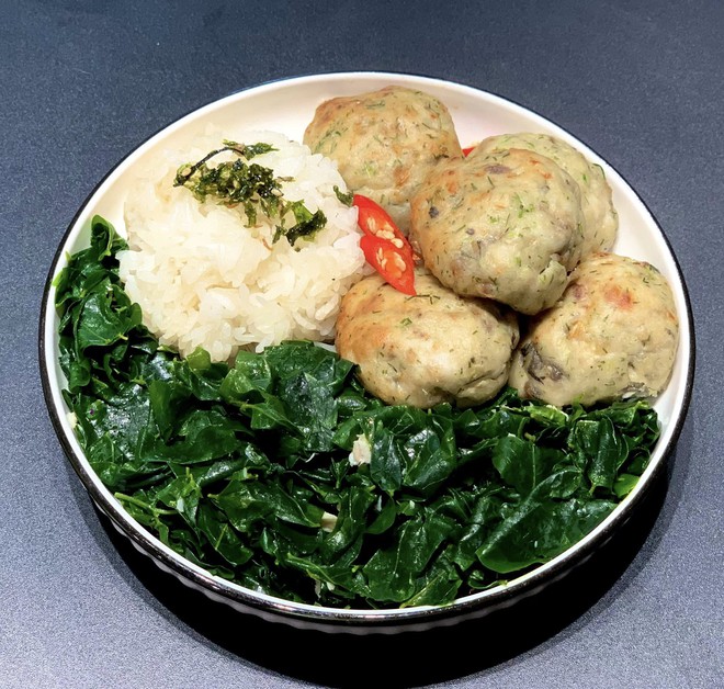 Mẹ Hà Nội khoe thực đơn giảm cân mà chị em lướt đi lướt lại không lối thoát: Đây là đĩa cơm healthy mà đẹp nhất từng thấy!- Ảnh 9.