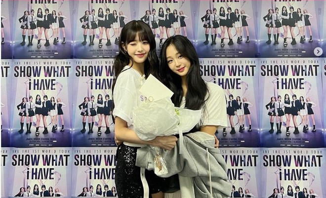 Thiên kim tiểu thư là bạn thân của công chúa Kpop: Visual tri thức nổi bật trong dàn chaebol- Ảnh 1. Thiên kim tiểu thư là bạn thân của công chúa Kpop: Visual tri thức nổi bật trong dàn chaebol- Ảnh 1.