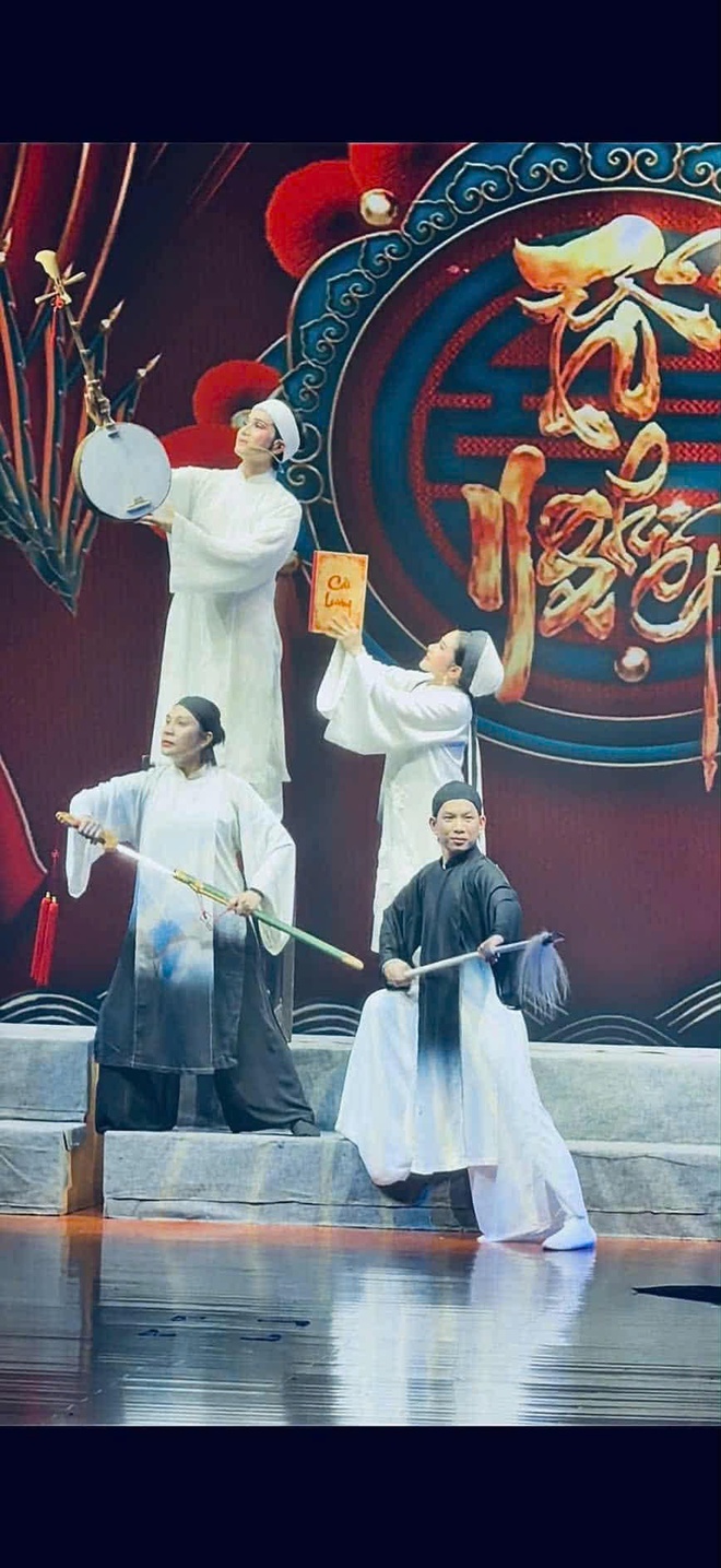 Thầy trò Bình Tinh mang về 4 huy chương vàng quốc tế cho cải lương Việt Nam- Ảnh 1.