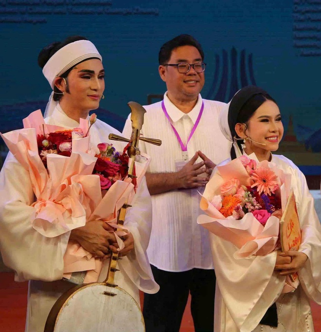 Thầy trò Bình Tinh mang về 4 huy chương vàng quốc tế cho cải lương Việt Nam- Ảnh 2.