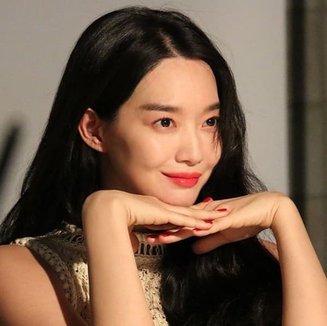 Vị hôn thê của Kim Woo Bin hơn 5 tuổi nhìn chẳng lệch gì, so ảnh cách đây 15 năm còn không già đi: Hóa ra có thuốc bổ nội tiết tự nhiên dùng đều từ rất lâu- Ảnh 6.