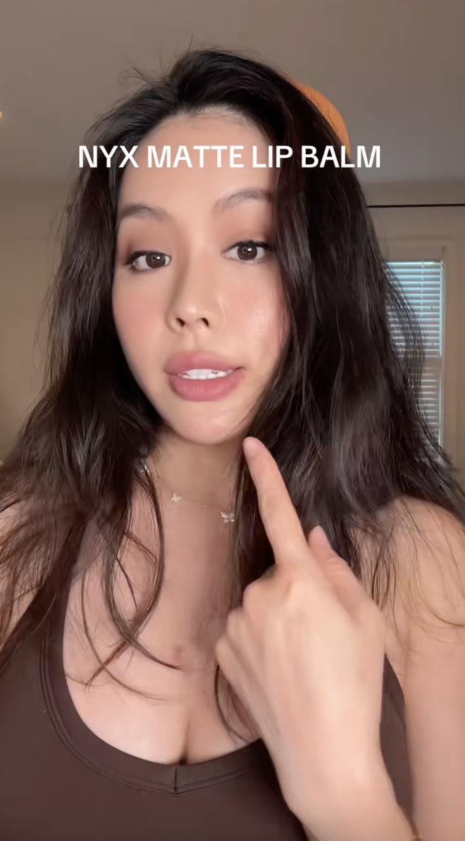 Son 250k của NYX gây sốt: Son vừa lì vừa dưỡng, ít nhăn môi, xinh từ bảng màu tới vỏ- Ảnh 10. Son 250k của NYX gây sốt: Son vừa lì vừa dưỡng, ít nhăn môi, xinh từ bảng màu tới vỏ- Ảnh 10.