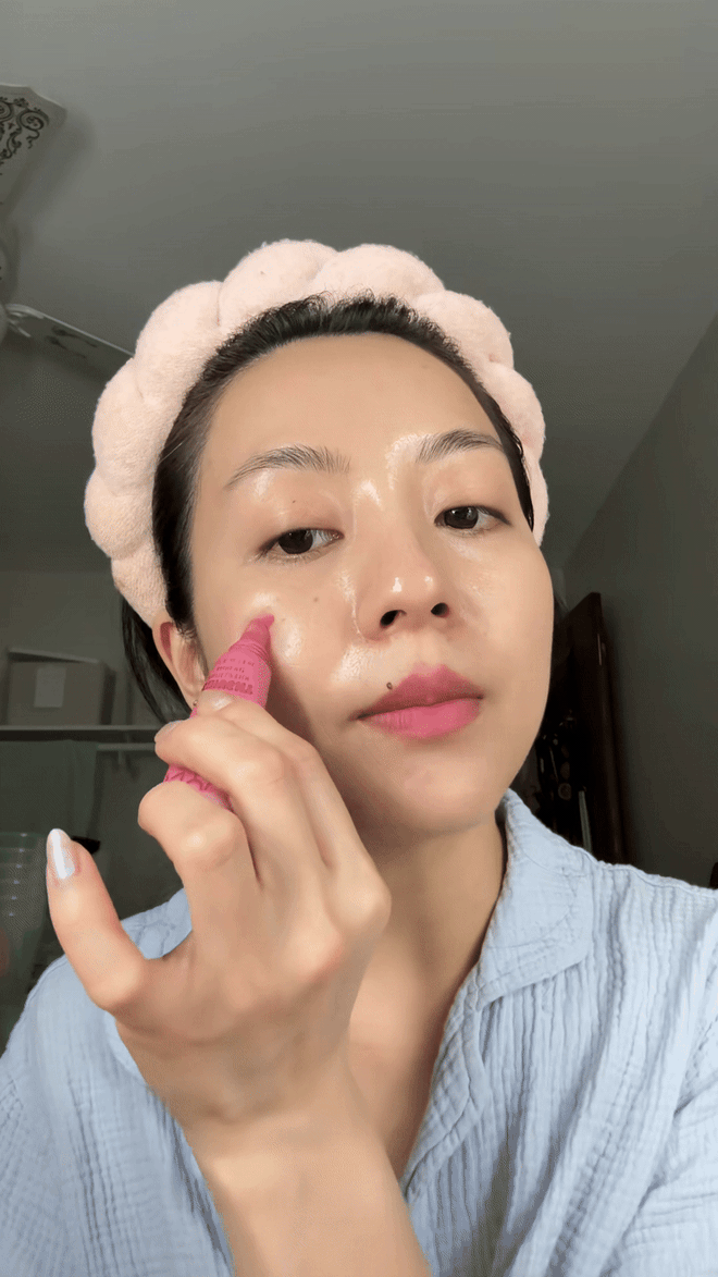 Son 250k của NYX gây sốt: Son vừa lì vừa dưỡng, ít nhăn môi, xinh từ bảng màu tới vỏ- Ảnh 11. Son 250k của NYX gây sốt: Son vừa lì vừa dưỡng, ít nhăn môi, xinh từ bảng màu tới vỏ- Ảnh 11.