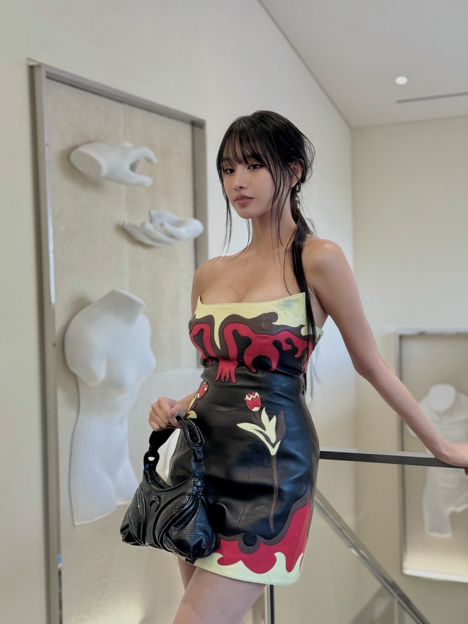 Chiếc quần ngắn cũn của Lisa thế hệ mới- Ảnh 8. Chiếc quần ngắn cũn của Lisa thế hệ mới- Ảnh 8.