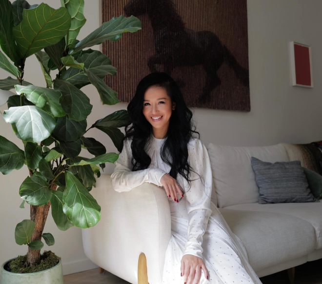 Ca sĩ Hồng Nhung U60 trẻ trung, rạng rỡ bất chấp bệnh tật: Sáng nào cũng ăn 1 loại quả dân dã bổ khí huyết vườn nhà đầy ăm ắp- Ảnh 6.