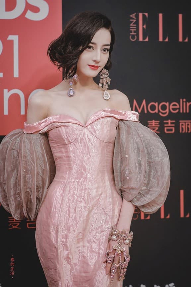 Không ai muốn đứng cạnh Địch Lệ Nhiệt Ba- Ảnh 11.