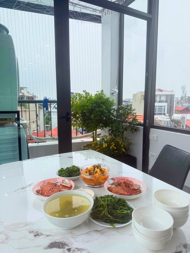 Từng bận rộn kinh doanh, chỉ đặt đồ ăn ngoài, mẹ Hà Nội  thay đổi, vào bếp mỗi ngày vì nhận ra điều khác biệt này của con- Ảnh 10.