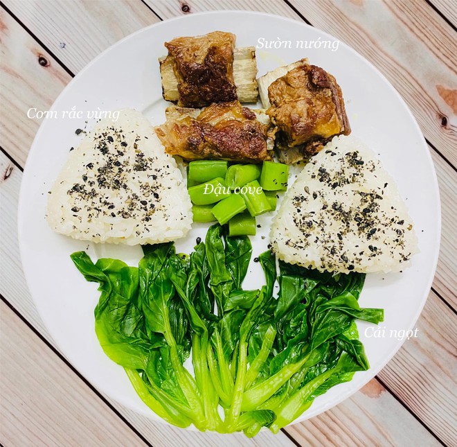 Thực đơn ăn dặm cho "khách VIP" 14 tháng tuổi siêu đỉnh của 1 mom ở Hà Nội, khiến hội các mẹ thi nhau đòi gửi con sang "ăn chực"- Ảnh 11.