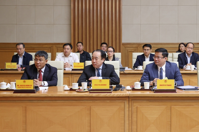 Thủ tướng: Việt Nam phấn đấu c&oacute; nh&agrave; m&aacute;y chip b&aacute;n dẫn đầu ti&ecirc;n trong năm 2026- Ảnh 11.