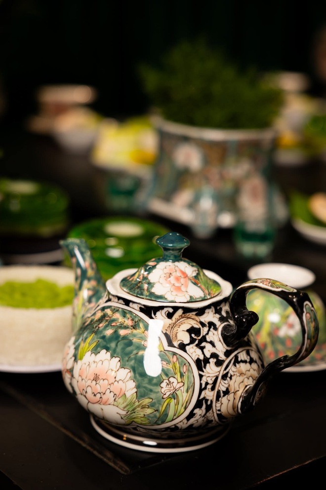 Vợ chồng Anh Tài - Vũ Ngọc Ánh chi đậm làm tiệc đầy tháng quý tử theo gu hoàng tộc, đến bộ ấm trà cũng được đặt làm riêng- Ảnh 6.